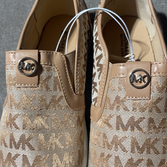 Michael Kors Noa Tan Slip On Monogram Shoes - Picture 6 of 9
